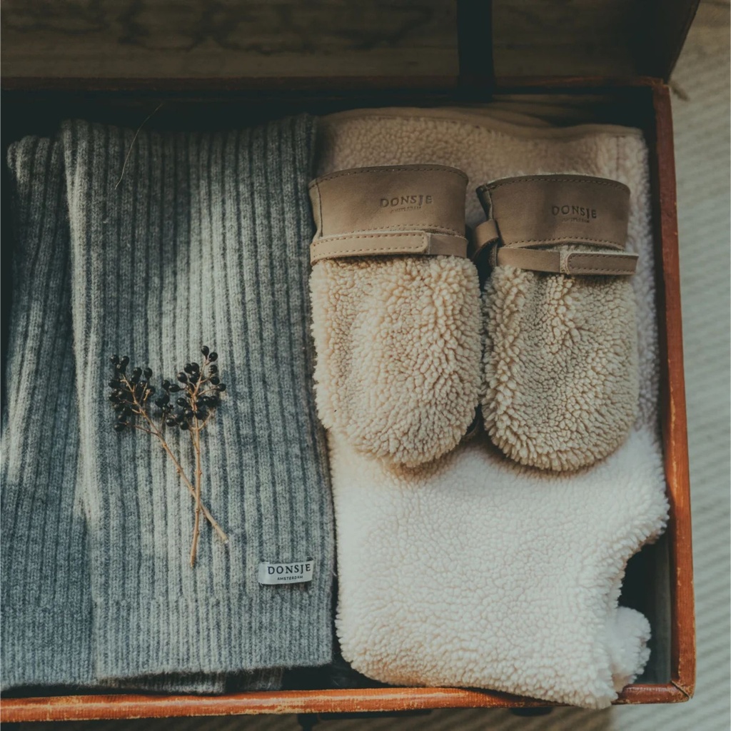 James Mittens Truffle Nubuck